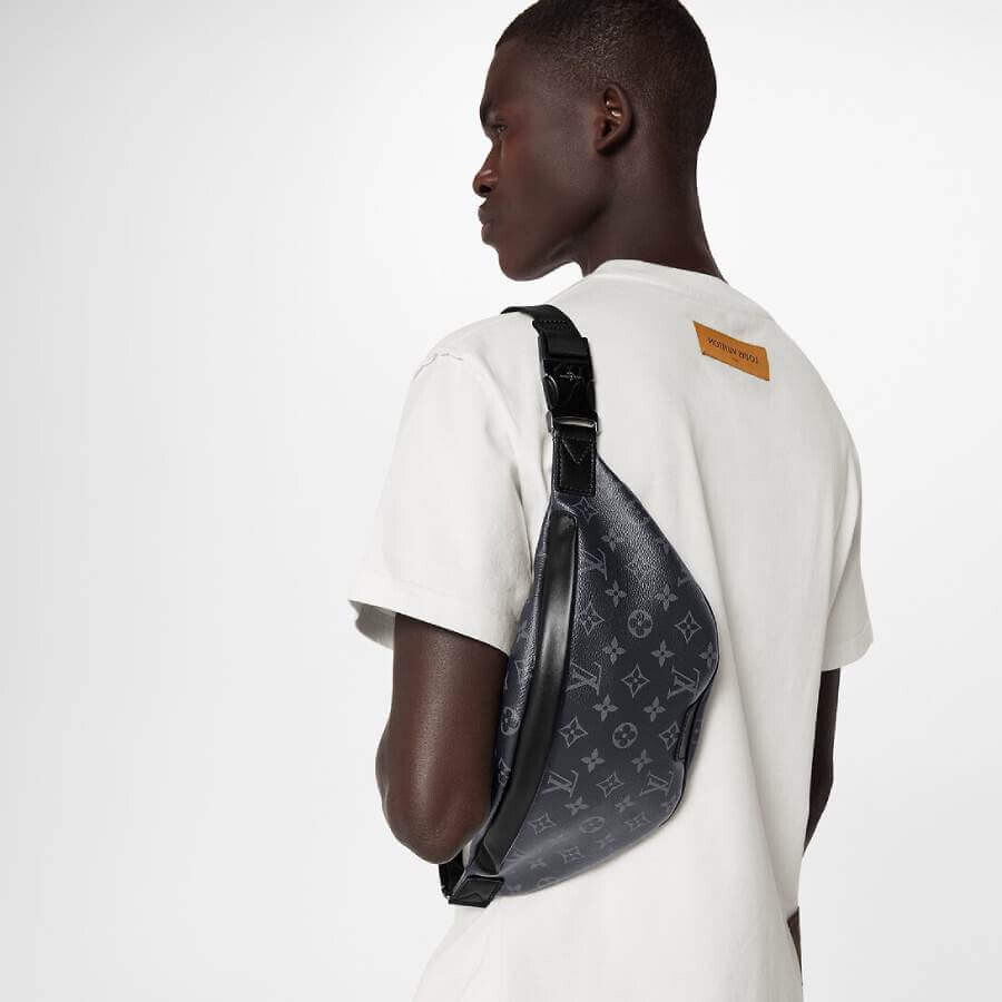 

Поясная сумка Louis Vuitton Discovery PM, черный
