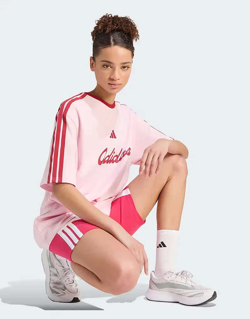Футболка Adidas Sportswear Lux tiro свободного кроя с графическим принтом, ярко-розовый — фото 4