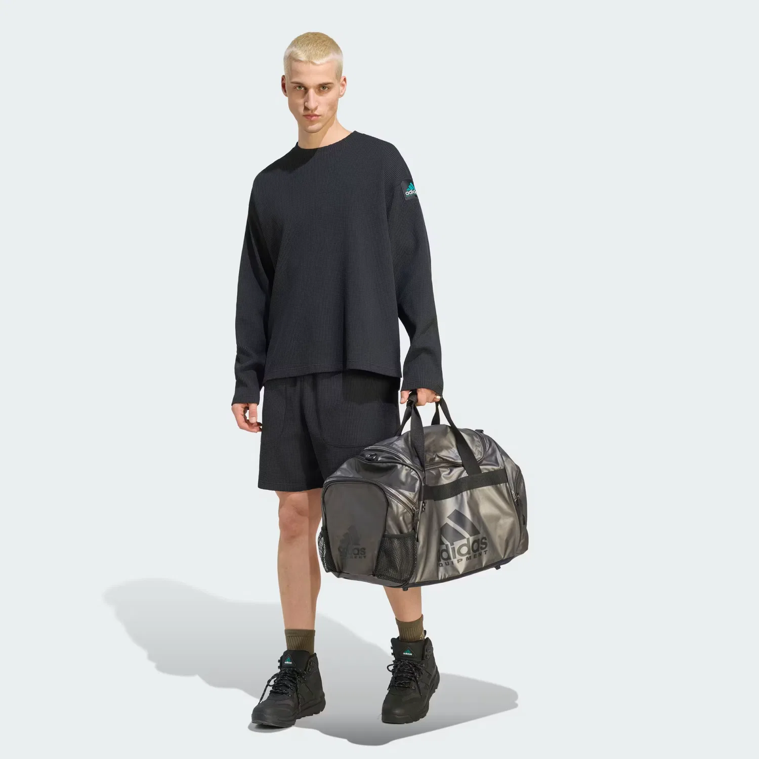 Мужская футболка с длинным рукавом вафельной вязки Equipment Waffle Long Sleeve Tee Adidas Originals, черный — фото 3
