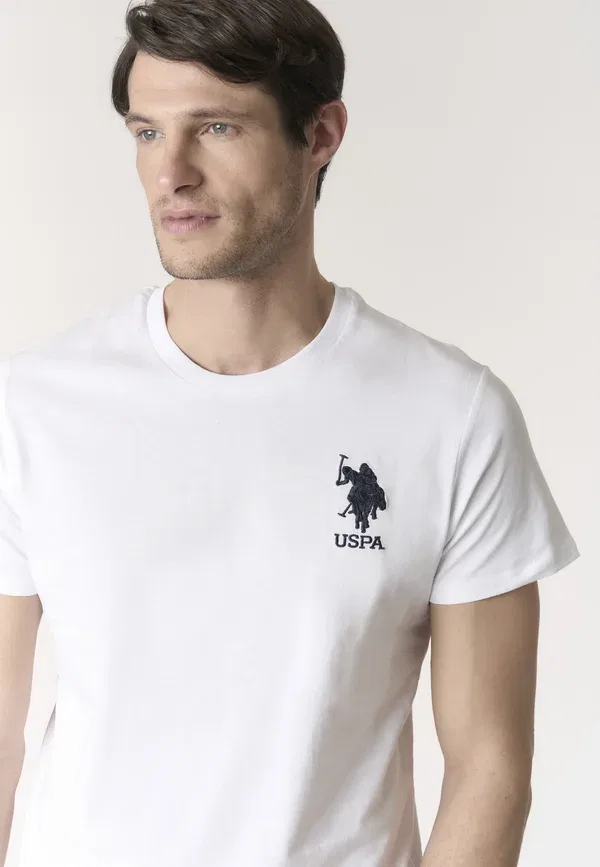 Футболка с вышивкой T-shirt da uomo a maniche corte con logo e numero ricamati U.S. Polo Assn., белый — фото 4