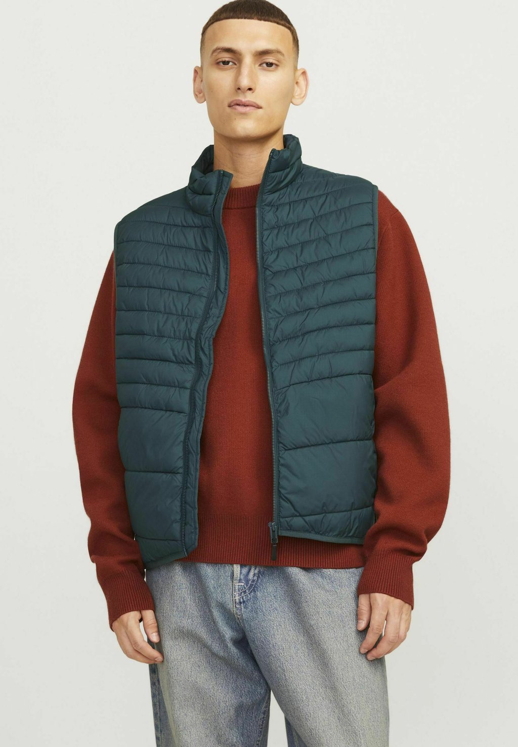 

Жилет JJESTATE PACKABLE COLLAR Jack & Jones, темно-зеленый