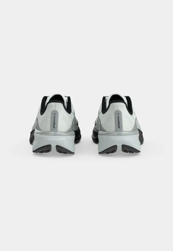 Кроссовки для бега по шоссе Nike Air Zoom Pegasus 42, Summit White/White/Metallic Silver/Photon Dust/Black — фото 4
