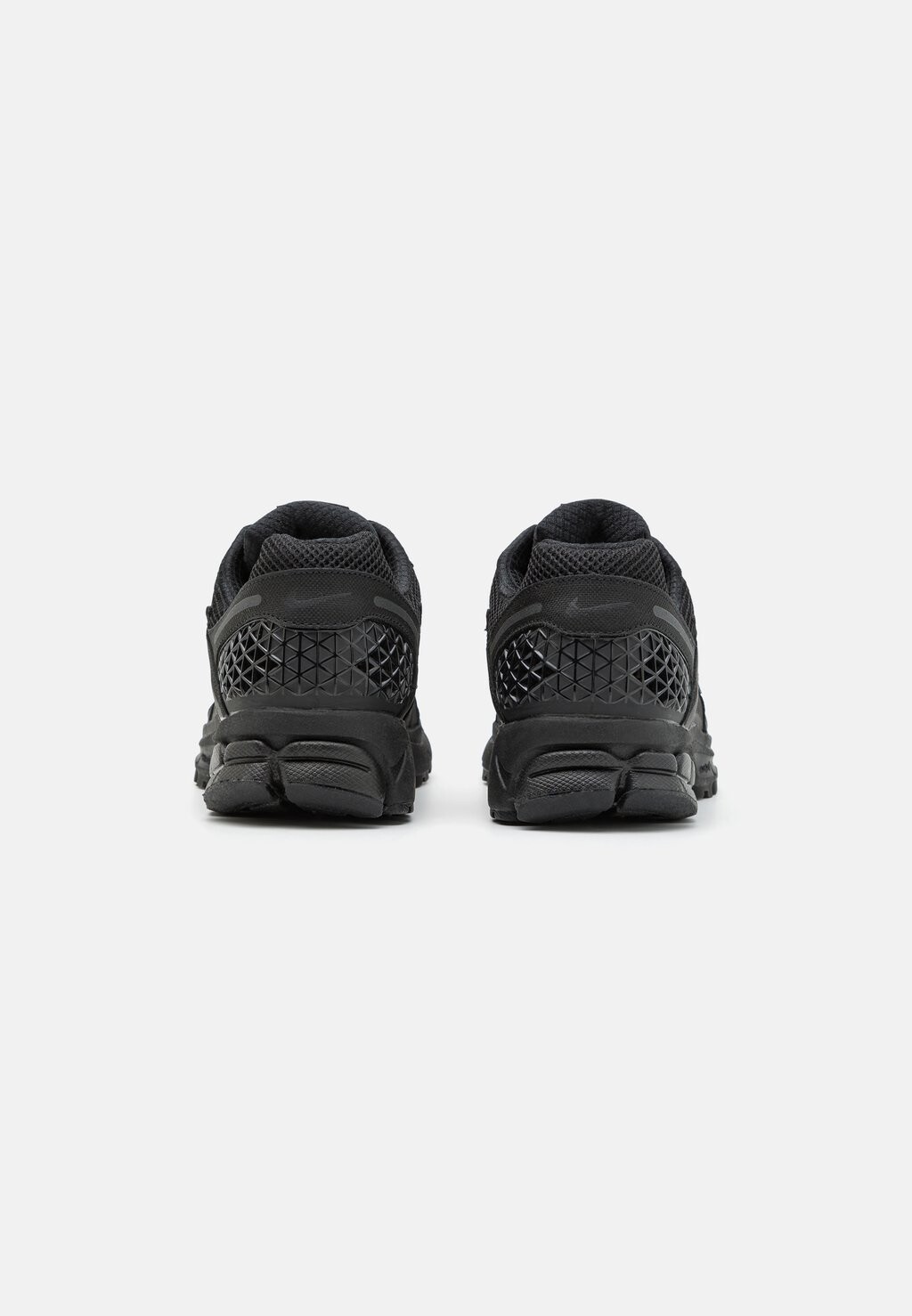 Кроссовки ZOOM VOMERO 5 UNISEX Nike Sportswear, черный — фото 3