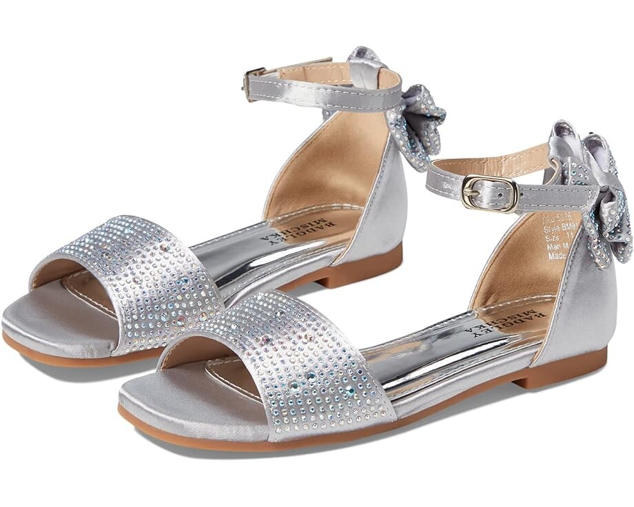 

Сандалии Badgley Mischka Ericka Flat Studded Sandal, серебряный