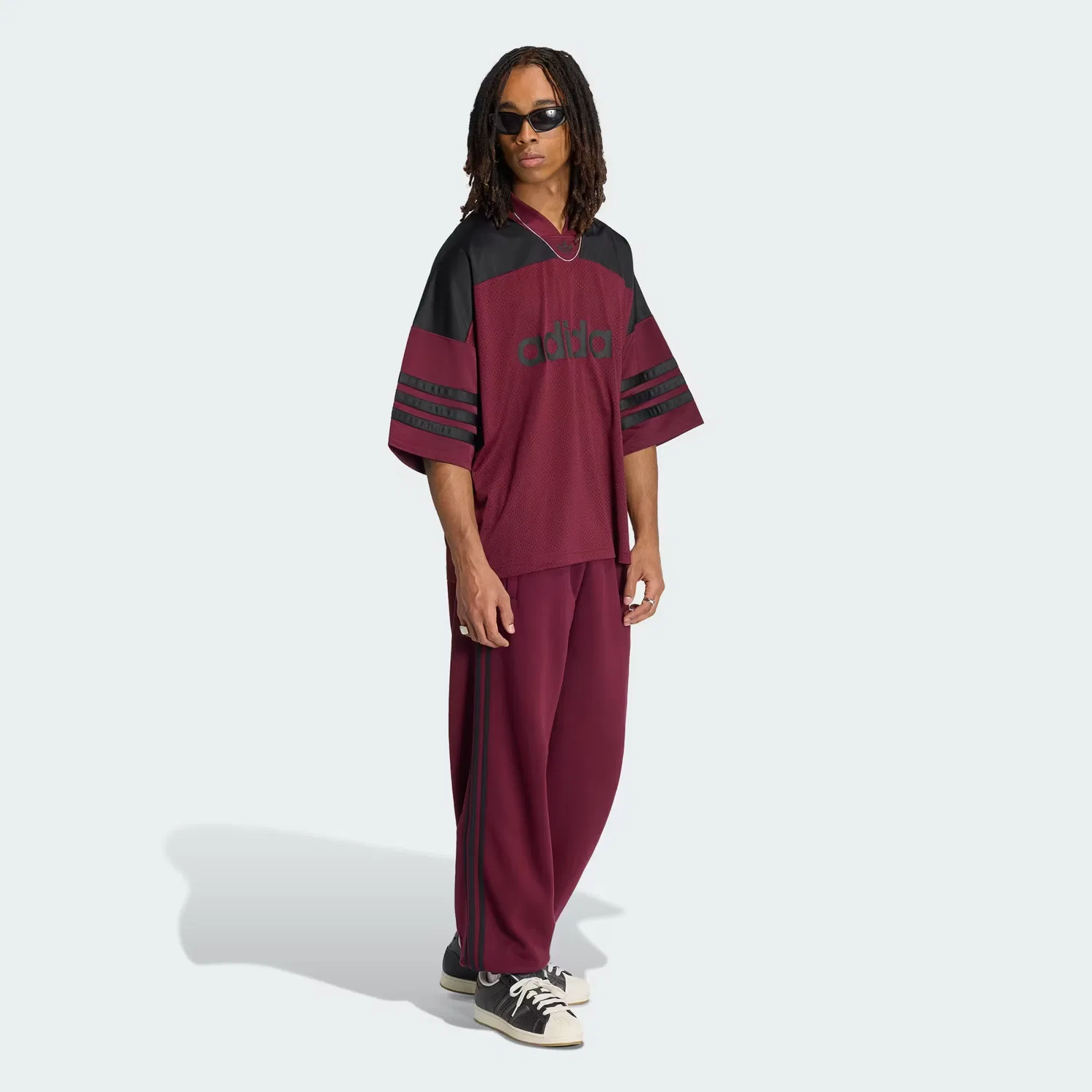 Мужские спортивные штаны свободного кроя с манжетами Adicolor 3-Stripes Cuffed Adidas Originals, бордовый — фото 4