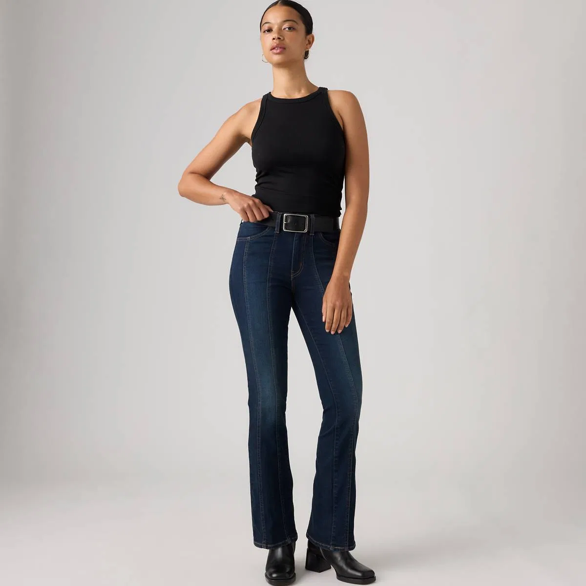джинсы 725 с высокой посадкой, расклешенные, женские Levi's, Fell In Love - Dark Wash
