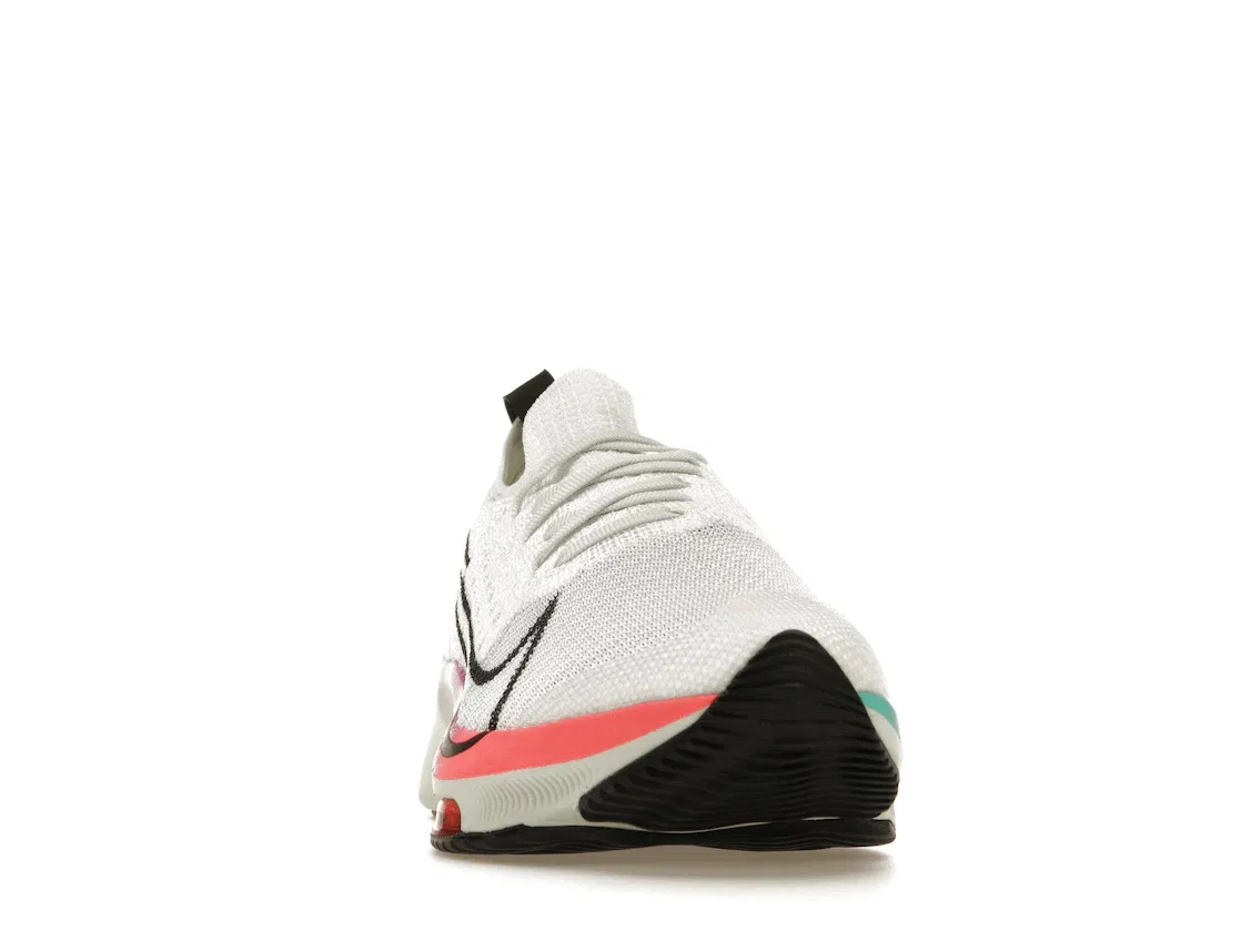 Детские кроссовки для бега с технологией Flyknit Nike Air Zoom Tempo Next% Flyknit, White/Hyper Violet-Flash Crimson-Black — фото 2