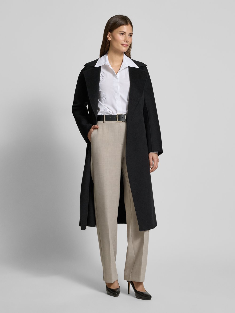 

Блузка-рубашка прямого кроя с ажурной вышивкой, модель «SESIA» Max Mara Studio, белый