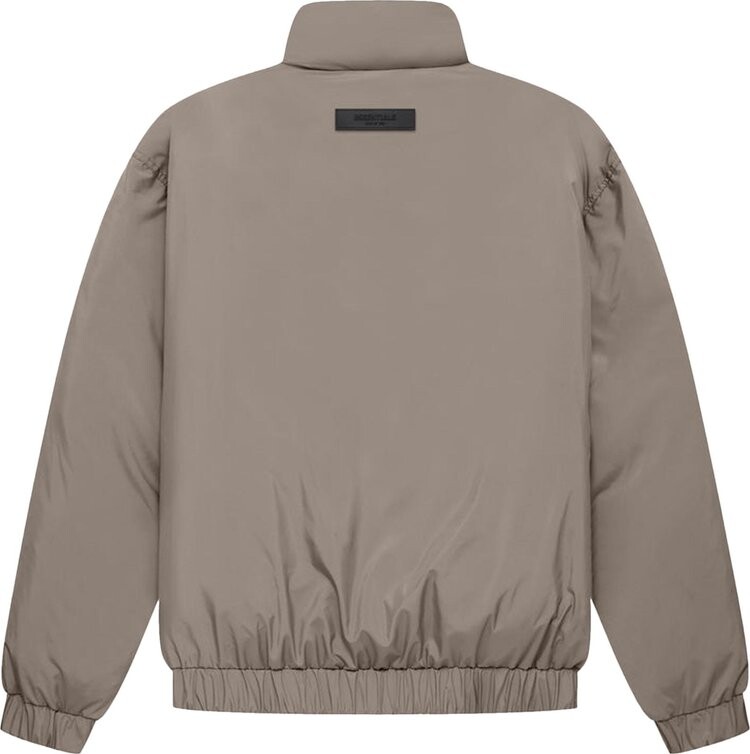Пуховик Fear of God Essentials Half-Zip Puffer 'Desert Taupe', серый — фото 3