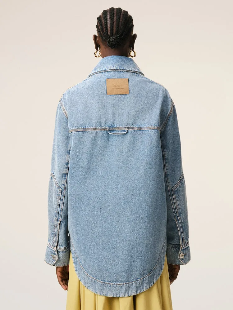 Джинсовая рубашка оверсайз с тиснением Ami De Coeur Worker Overshirt, Bleu Used AMI PARIS — фото 4
