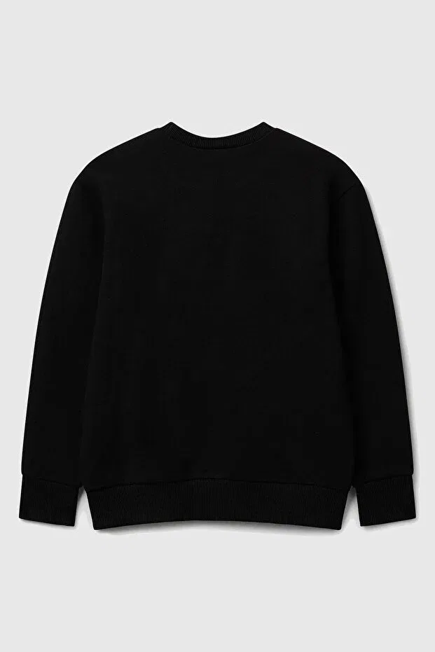 Детские свитшот для мальчиков с принтом Boy'S black crew neck regular fit sweatshirt with logo print on the front United Colors Of Benetton, Black — фото 2