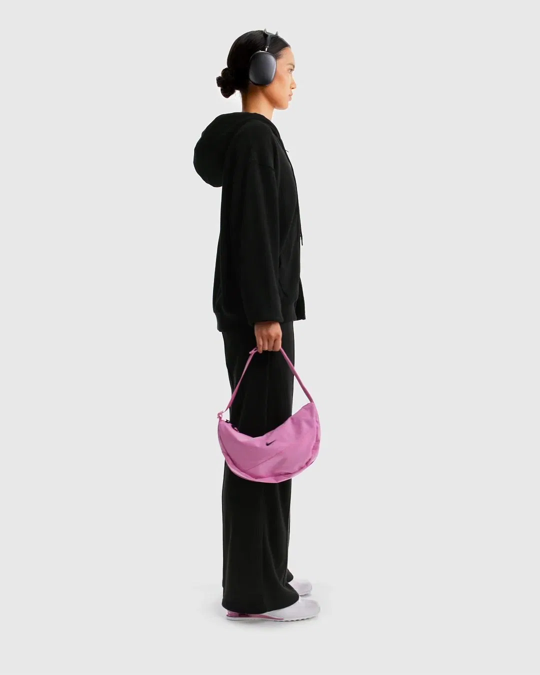Женский оверсайз худи с длинным рукавом модель Studio Fleece Lightweight NIKE, Black — фото 2