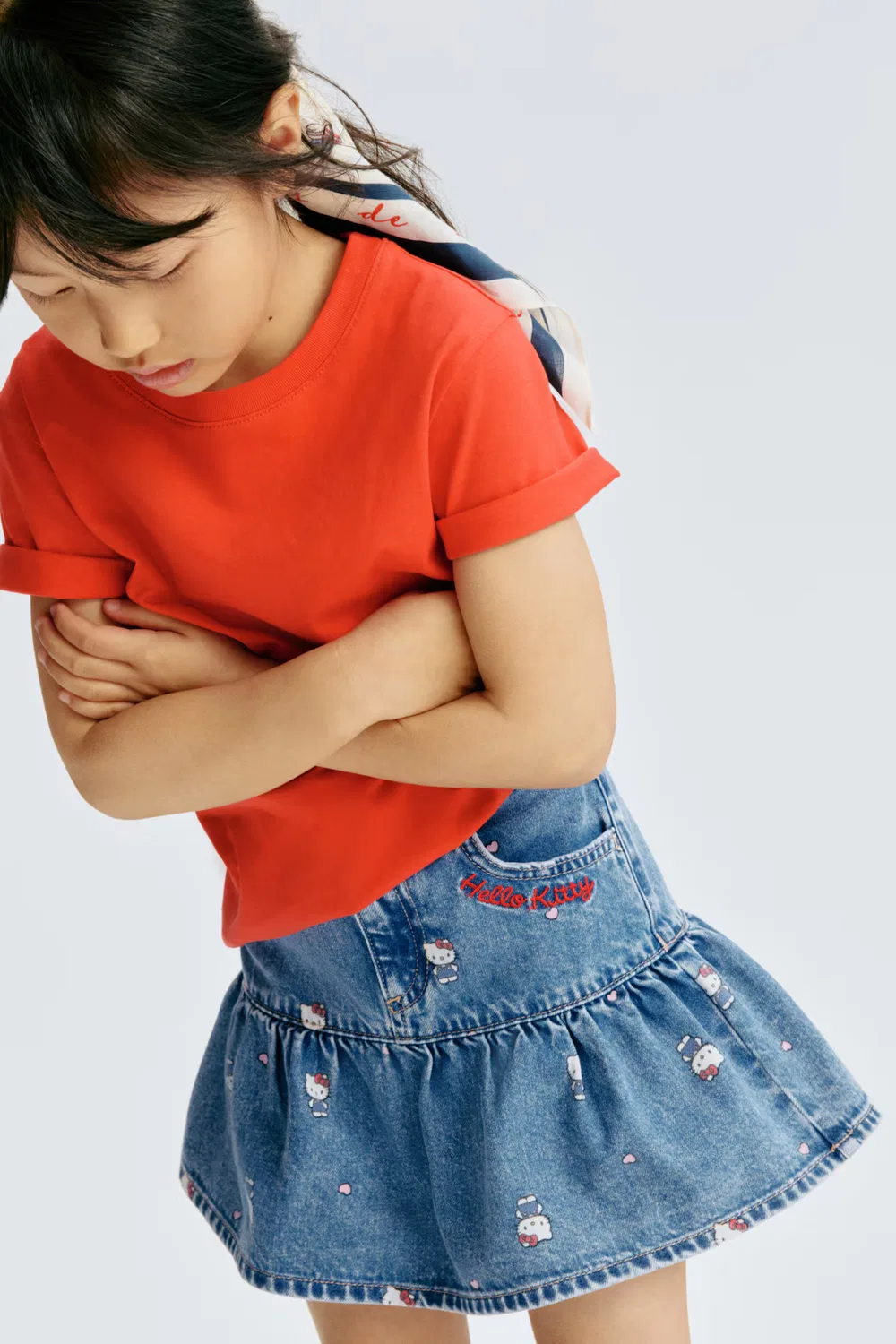 Джинсовая юбка с принтом H&M, Denimblau/Hello Kitty — фото 2
