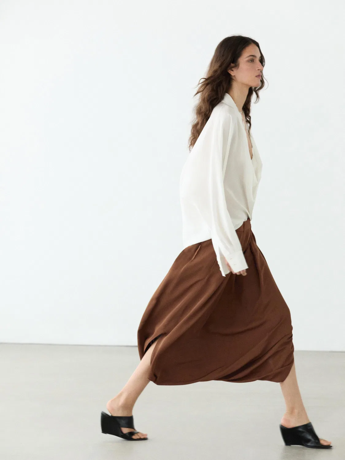 Струящаяся плиссированная юбка-шорты Massimo Dutti, Washed — фото 4