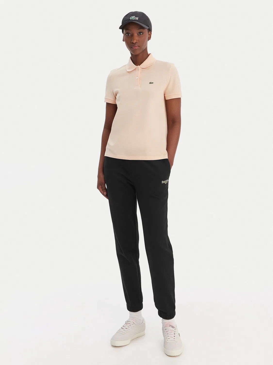 Женские спортивные штаны стандартного кроя Lacoste, черный — фото 2