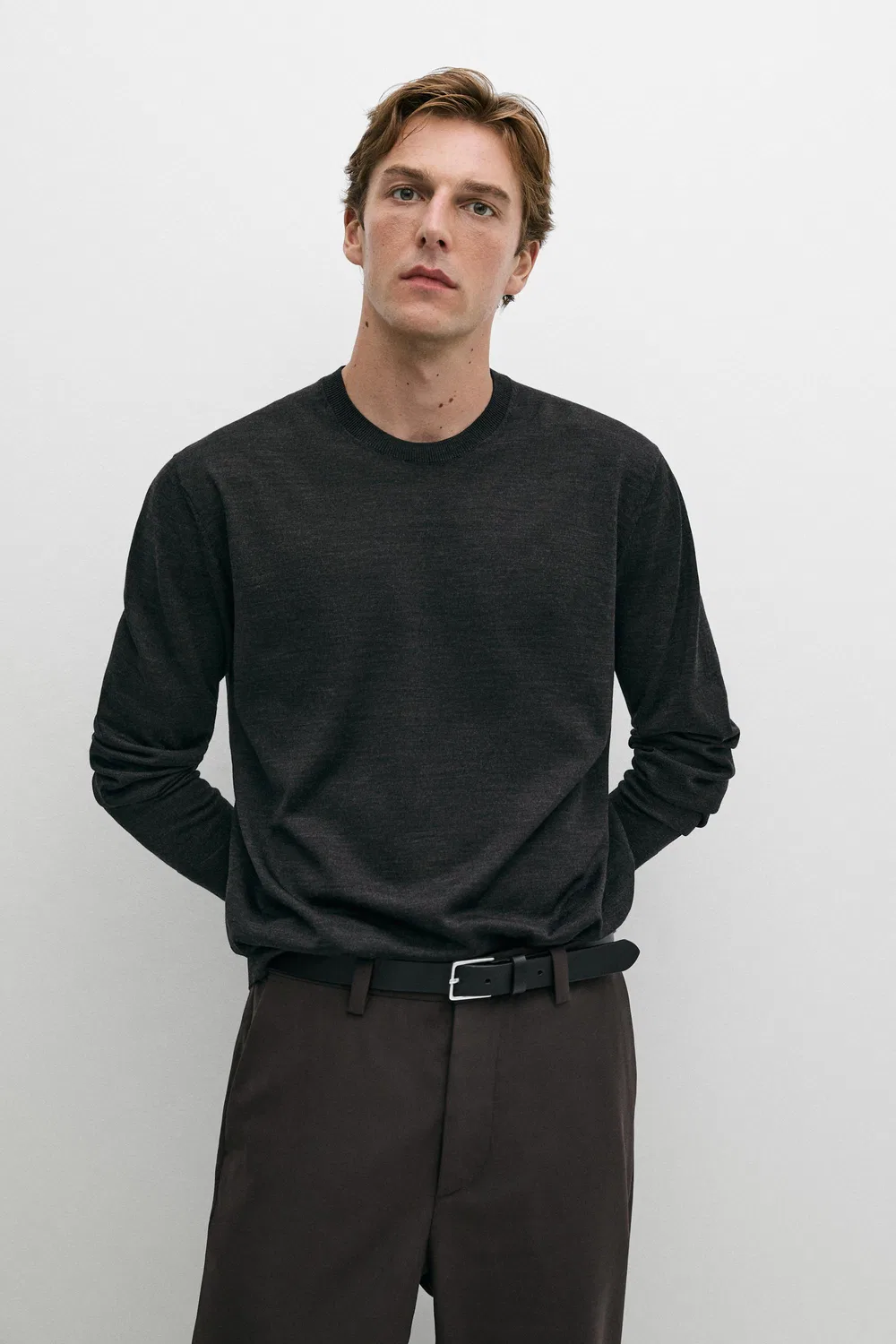 Свитер Massimo Dutti, с круглым вырезом из мериносовой шерсти, Charcoal — фото 2