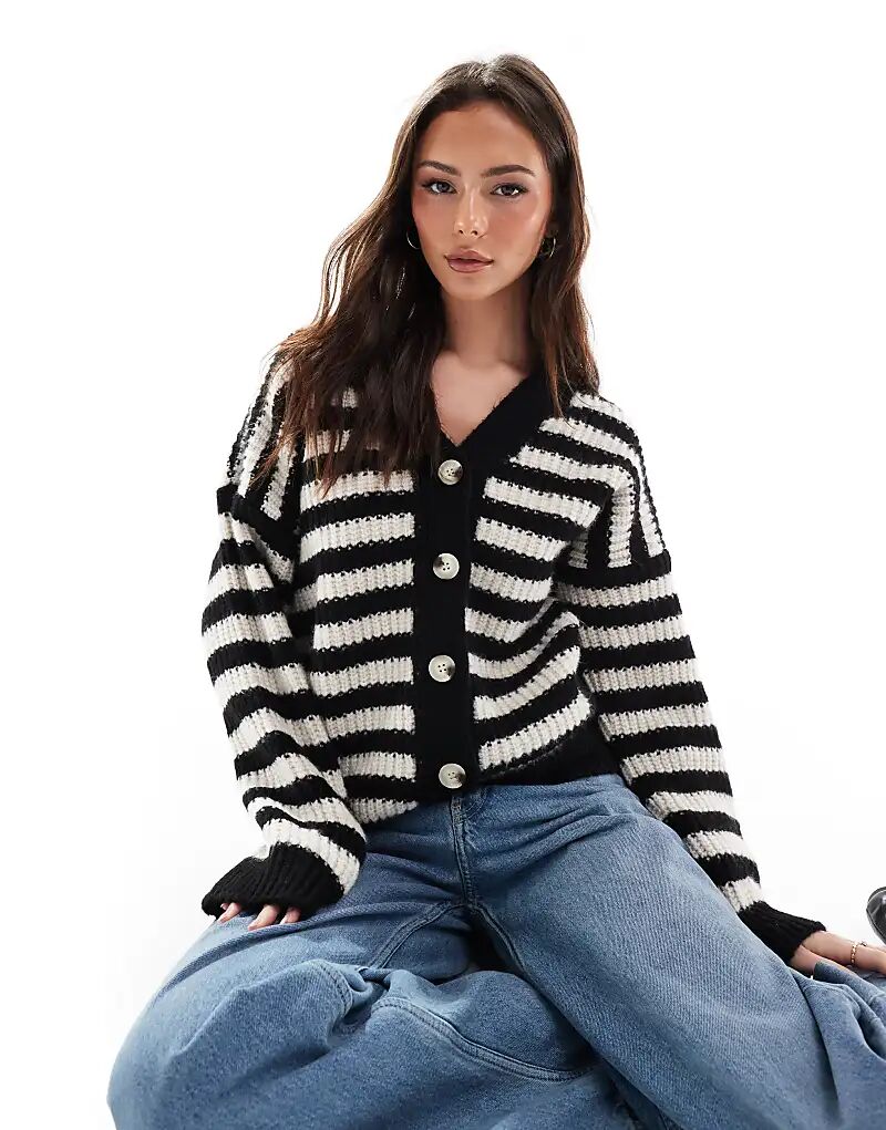 

Объемный кардиган в черно-белую полоску ASOS DESIGN