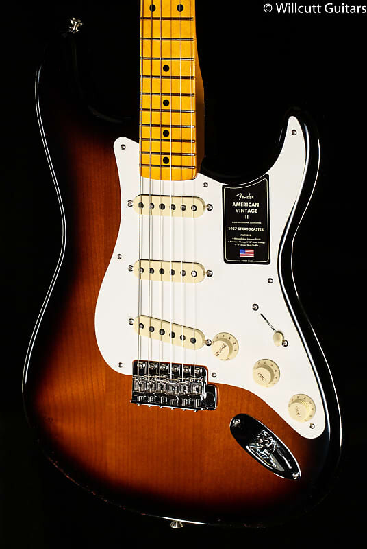 

Fender American Vintage II 1957 Stratocaster Maple Fingerboard 2-Color Sunburst (556) Fender American II Stratocaster Maple Fingerboard (556)