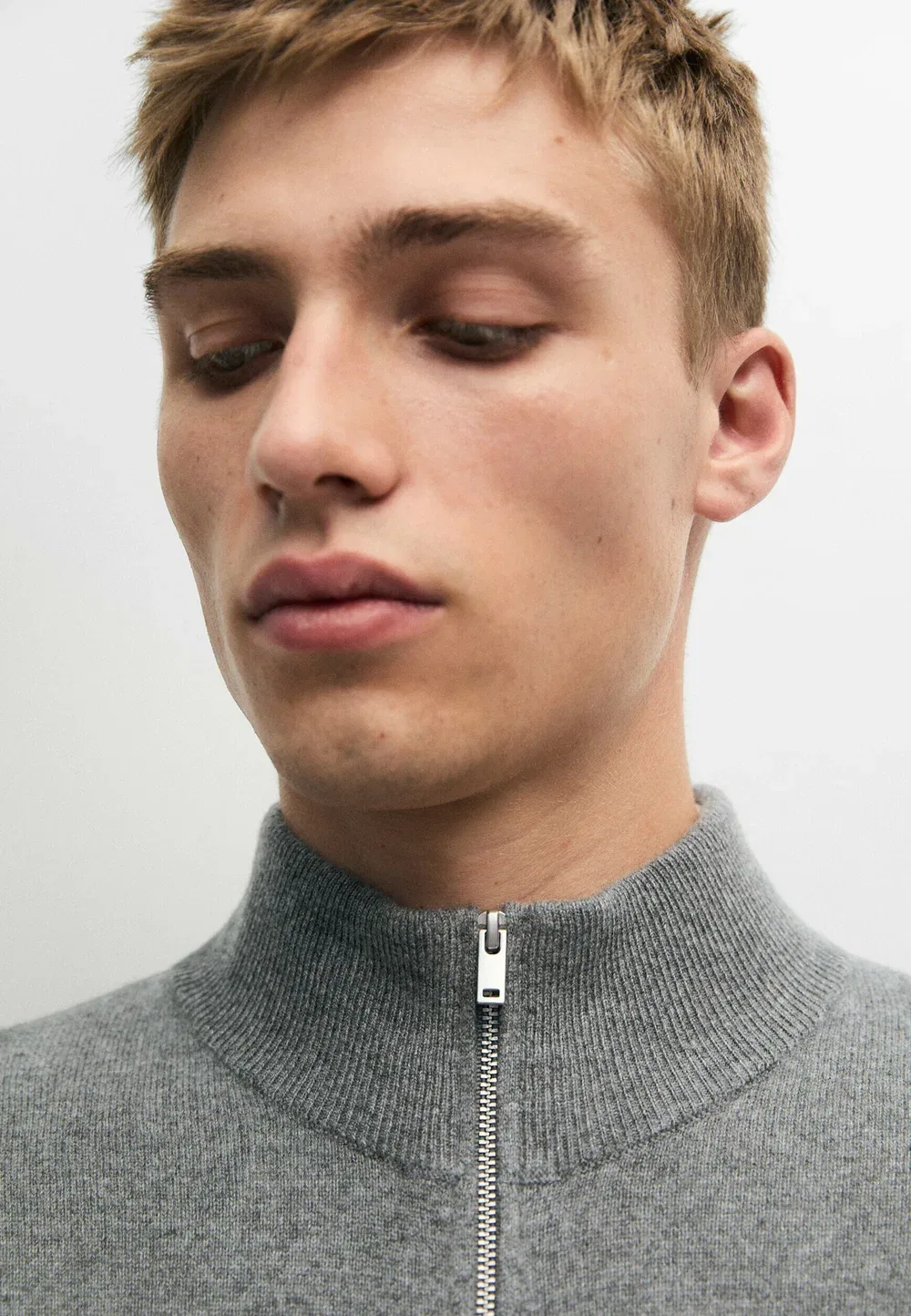 Вязаный кардиган на молнии из 100% кашемира - кардиган Massimo Dutti, Dark Grey — фото 4