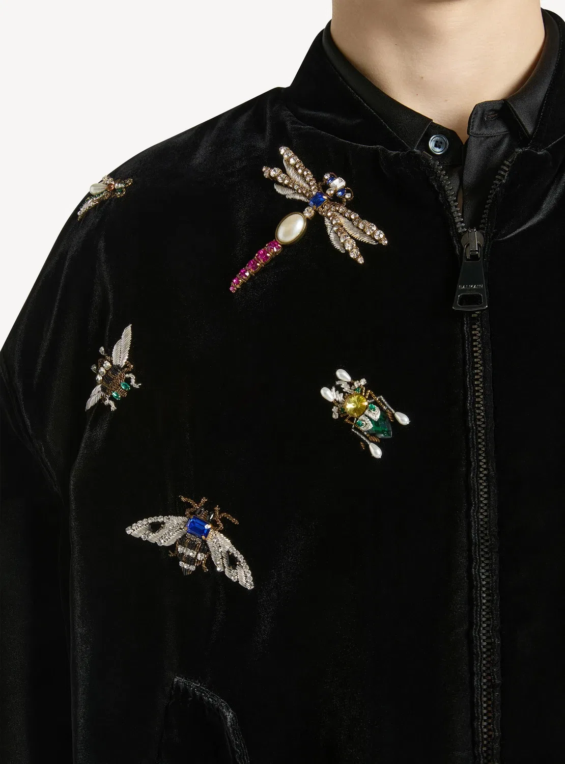 Вышитая бархатная куртка-бомбер Balmain Insect, черный — фото 4