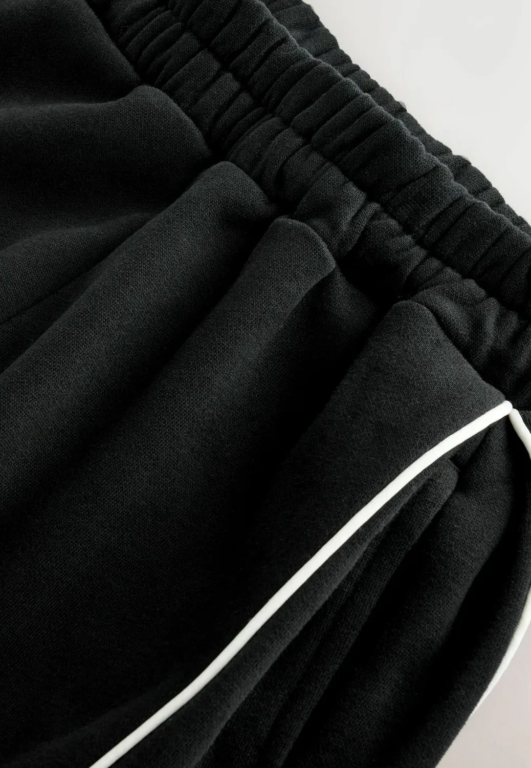 Спортивные брюки с широкими штанинами и боковыми складками Next, Black — фото 3