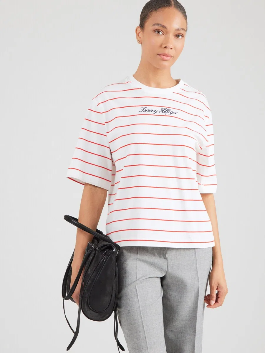 Футболка TOMMY HILFIGER 'Logo Embroidery Relaxed' красного цвета — фото 3