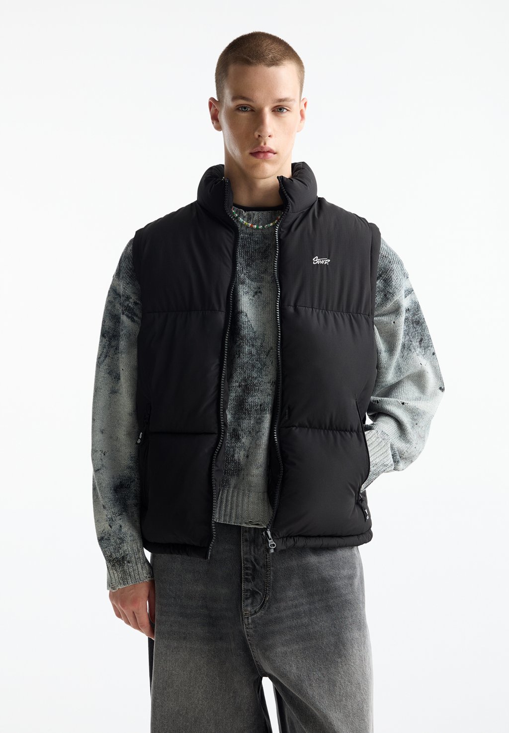 

Жилет PUFFER PULL&BEAR, черный