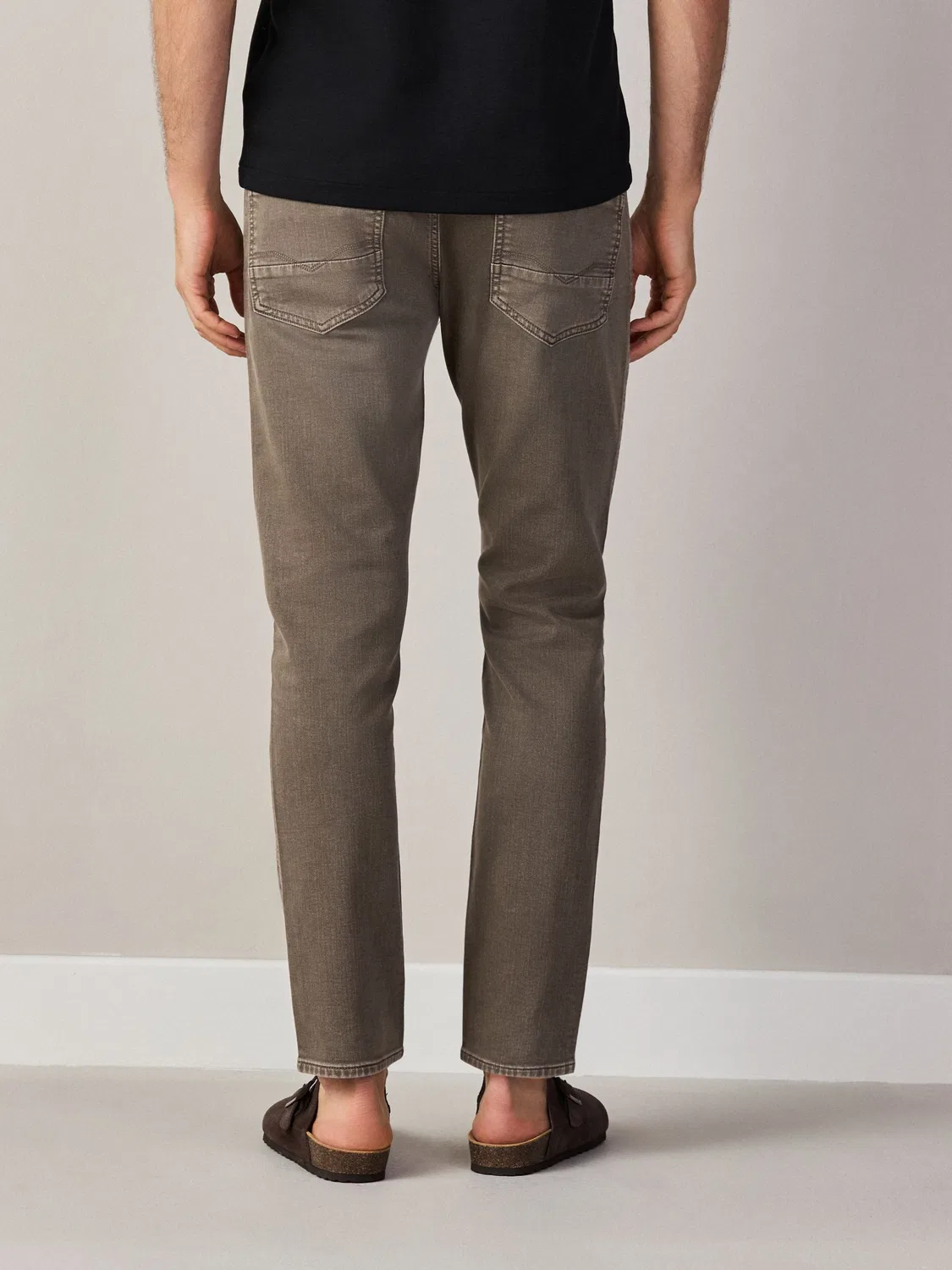Джинсы узкого кроя Comfort Stretch, Brown Wash Next, коричневый — фото 3