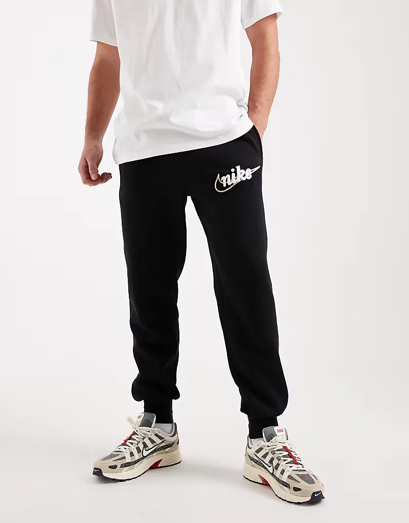Спортивные брюки Nike Club с логотипом Swoosh, черный
