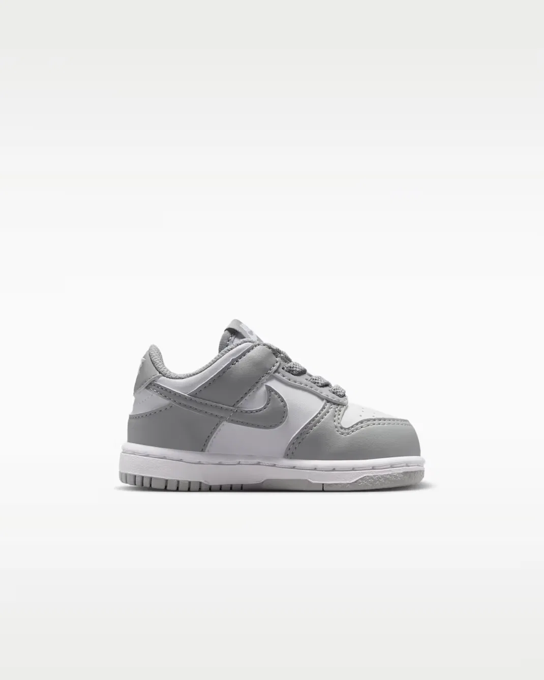 Детская/подростковая обувь Nike Dunk Low, White/White/Light Smoke Grey — фото 3