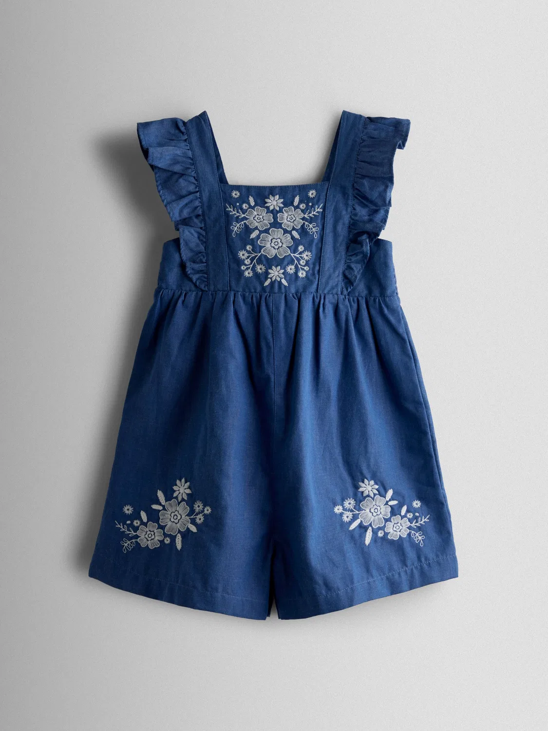 Комбинезон с рюшами и вышивкой, Chambray Blue Jojo Maman Bébé