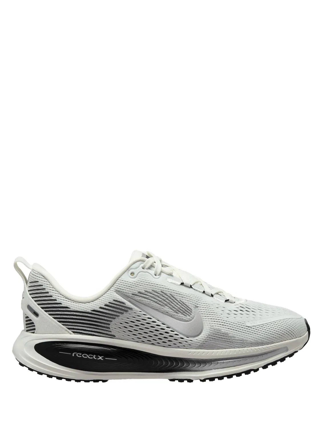 Кроссовки беговые Vomero 18 Nike, белый/серебристый