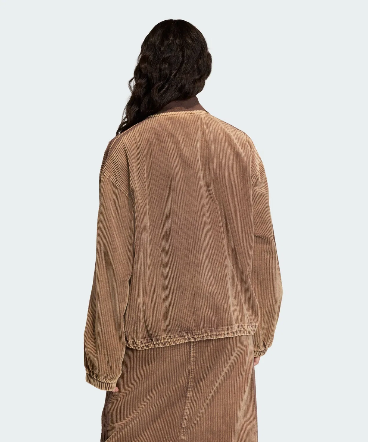 Женская куртка из вельвета оверсайз с молнией Corduroy SST Jacket Adidas, Brown — фото 2