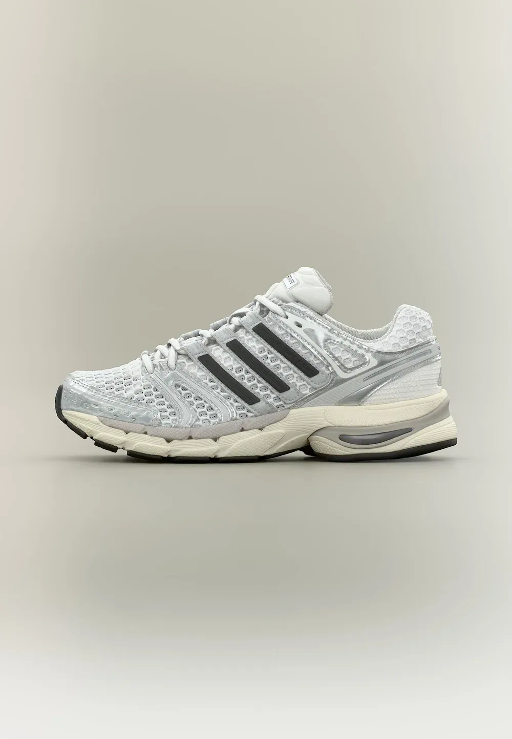 Кроссовки Adistar Control 5 унисекс Adidas Originals, Footwear White/Silver-Coloured Metallic/Grey One