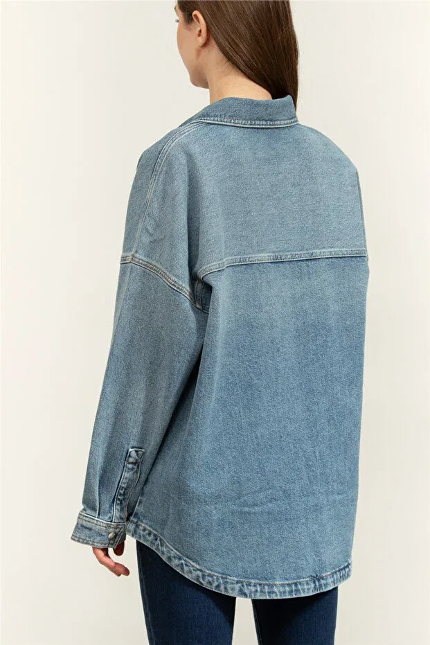 Женская джинсовая рубашка-оверсайз с длинным рукавом Calvin Klein, Blue — фото 4