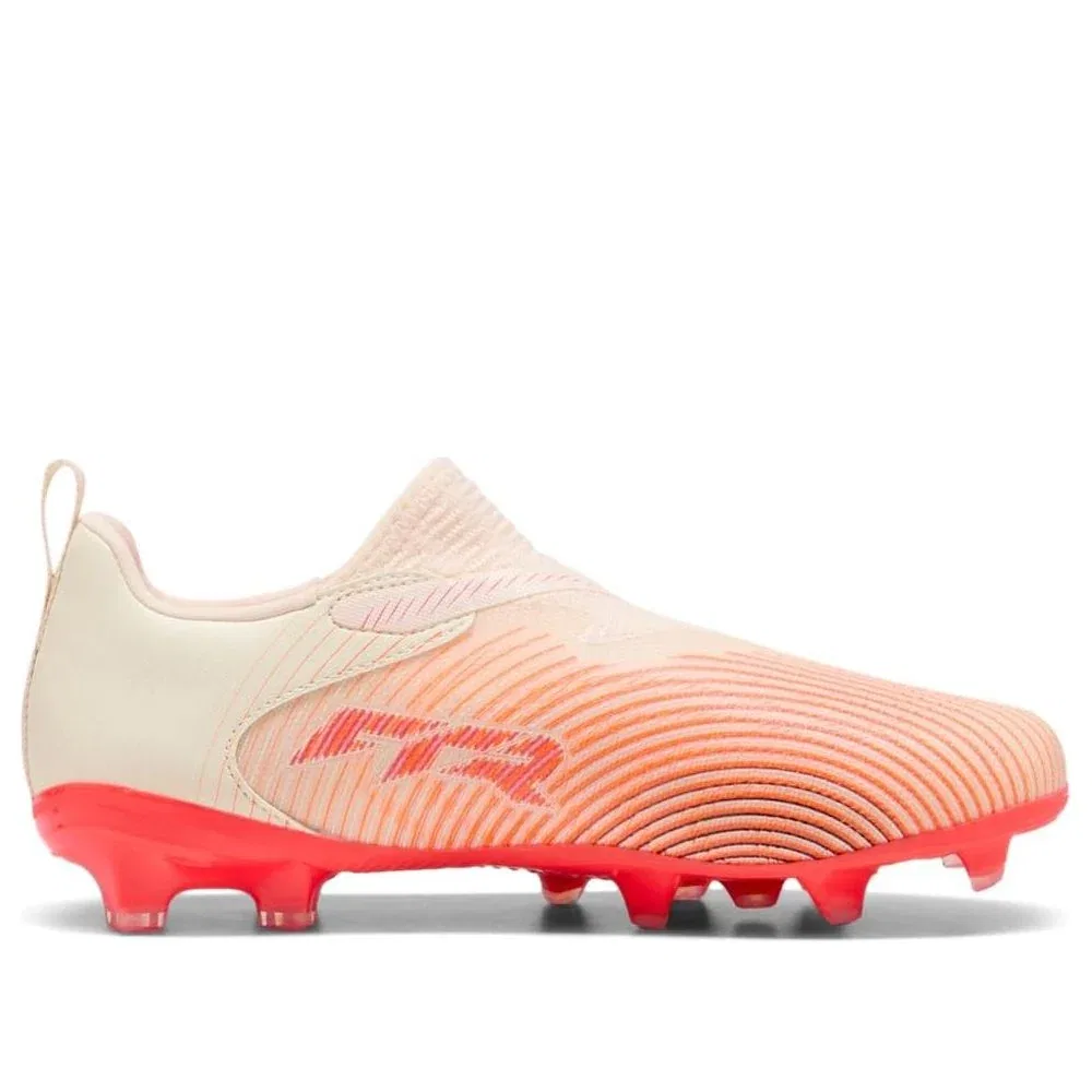 Детские кроссовки Future 9 Match FG/AG 'Sugared Almond White Ultra Red Black' PUMA, Sugared Almond/Puma White/Ultra Red/Puma Black — фото 2