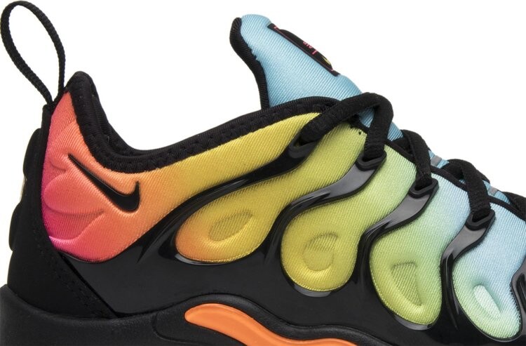 Кроссовки Nike Wmns Air VaporMax Plus 'Tropical Sunset', многоцветный — фото 3