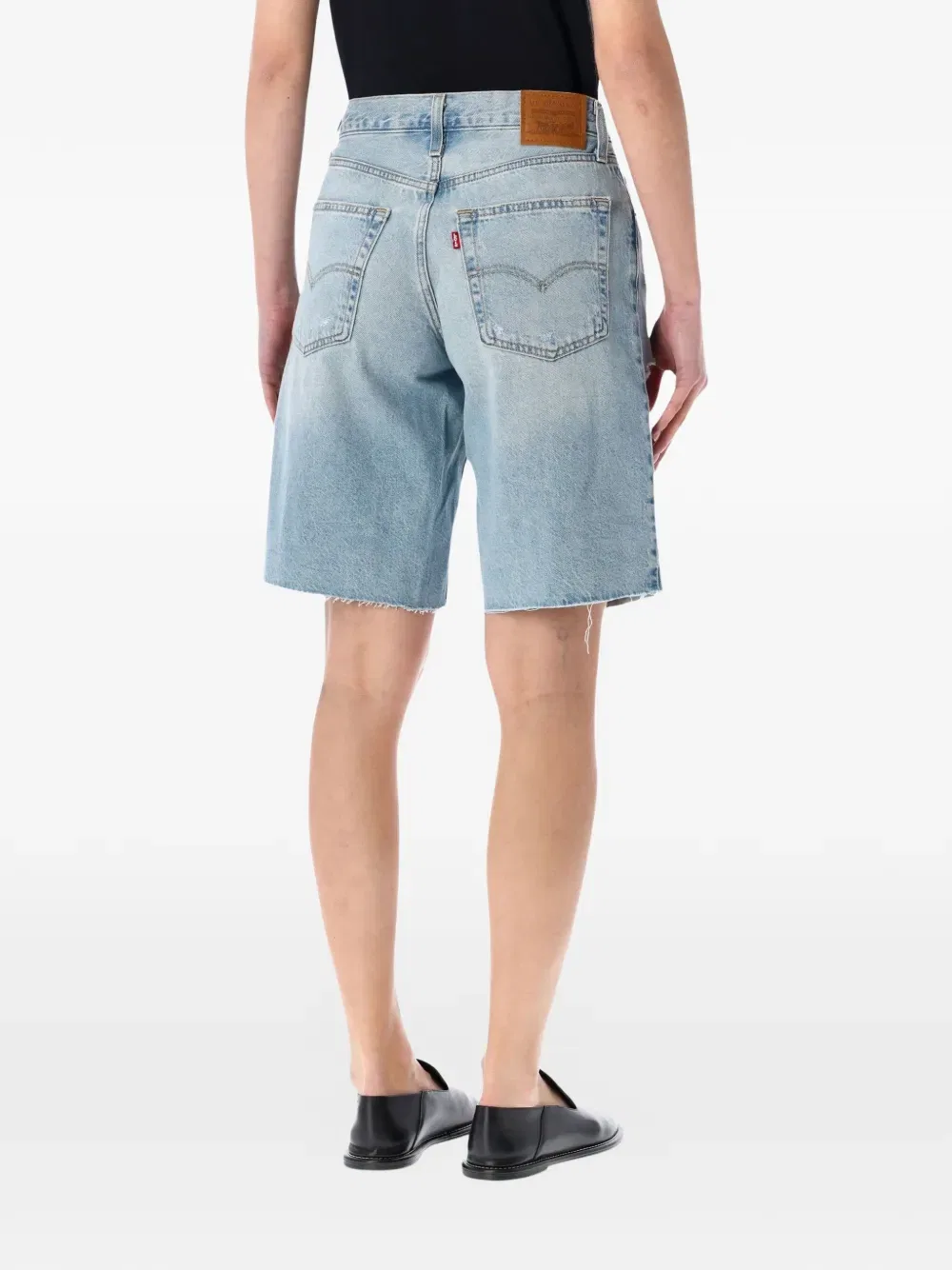 Широкие джинсовые шорты в стиле «папа» с потертостями Levi'S, синий — фото 2