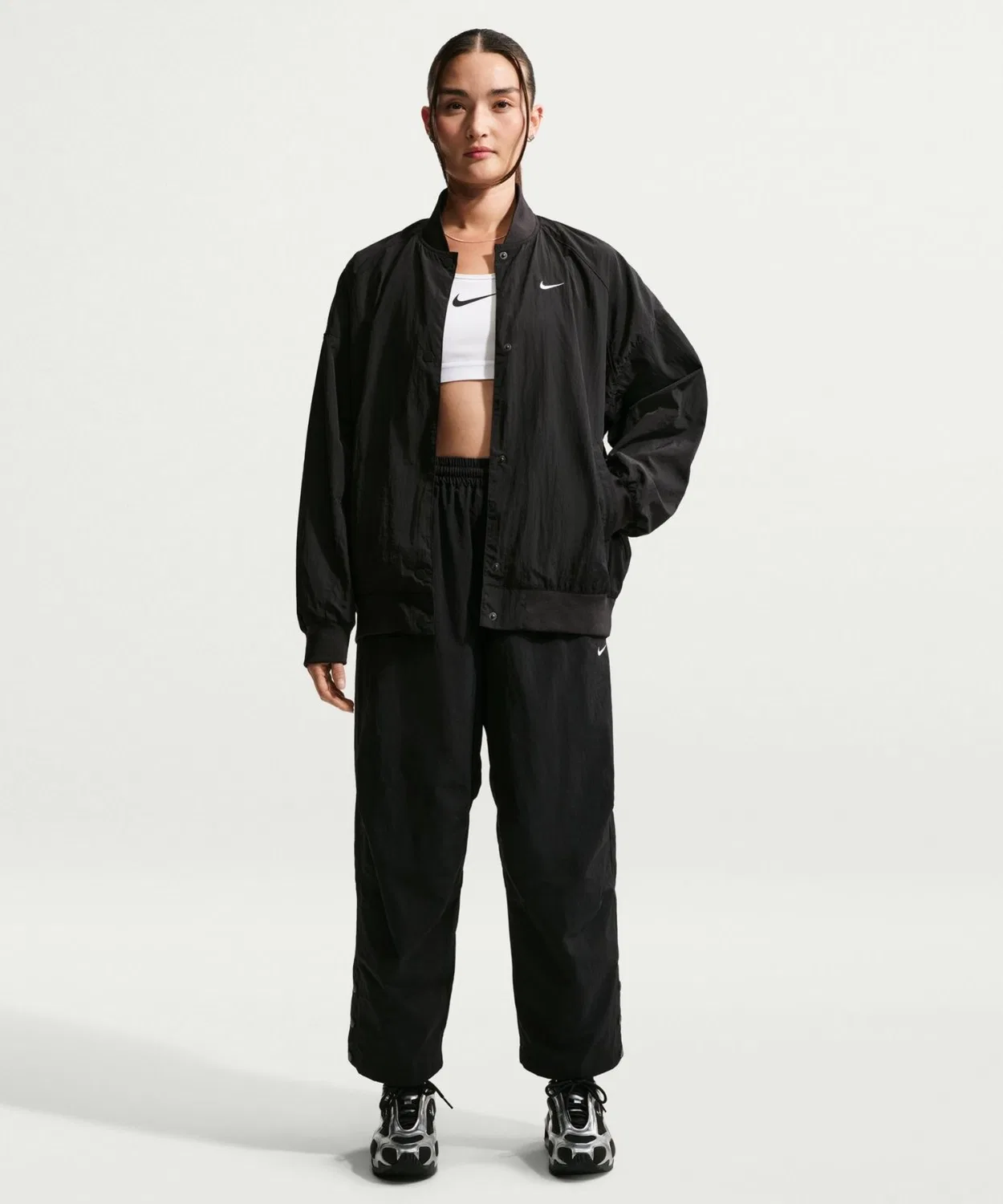 Женская куртка-бомбер свободного кроя с вышивкой NIKE Hybrid Varsity, Dark Green — фото 4