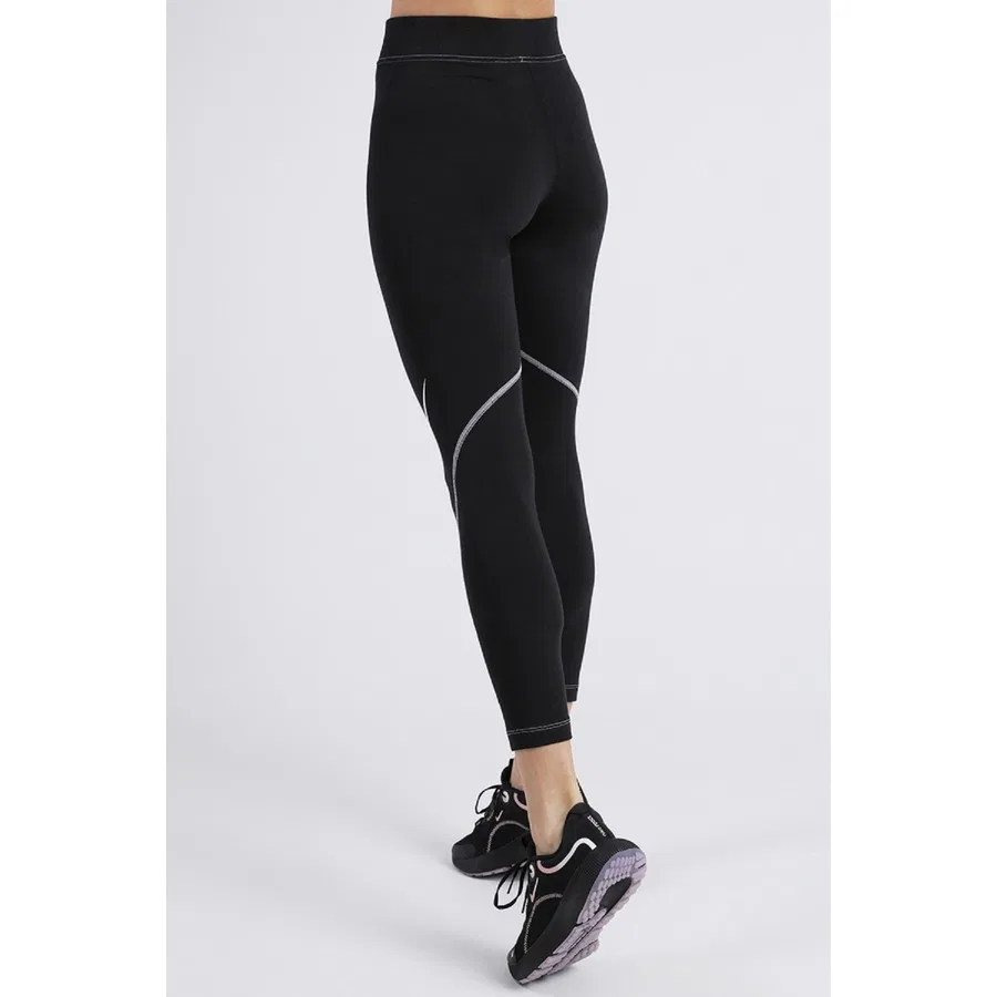 Леггинсы спортивные с высоким поясом Swoosh Women's Graphic High-Rise 7/8 Nike, Черный — фото 2