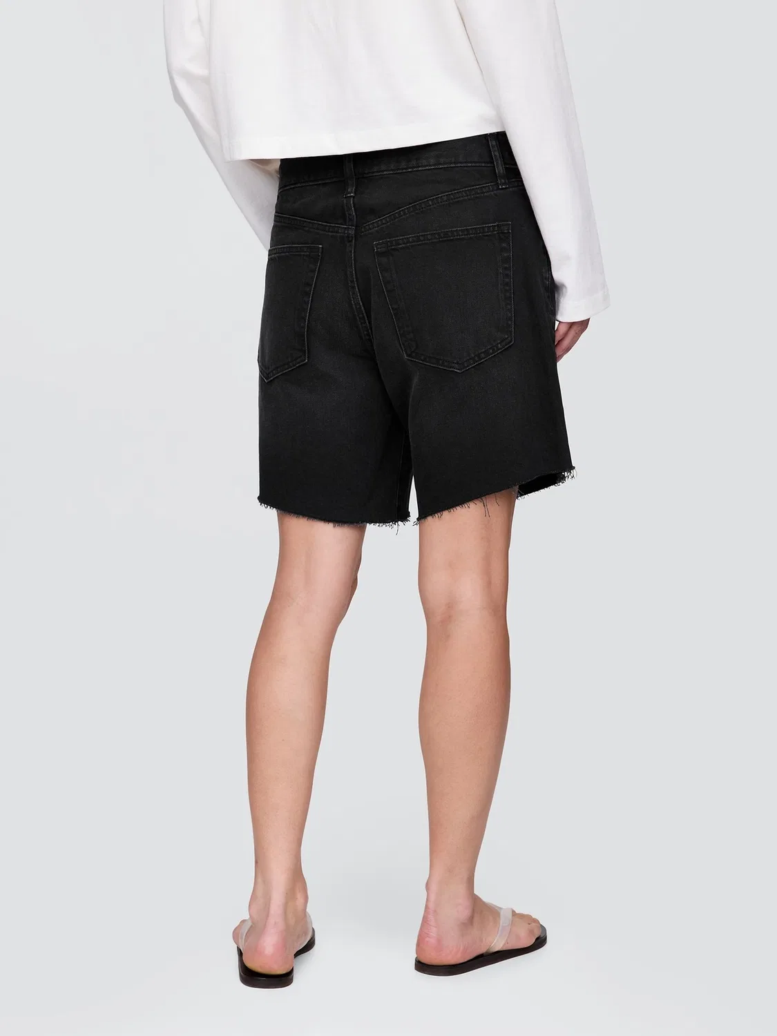 Шорты бермуды свободного кроя Gap Black Denim, черные — фото 2