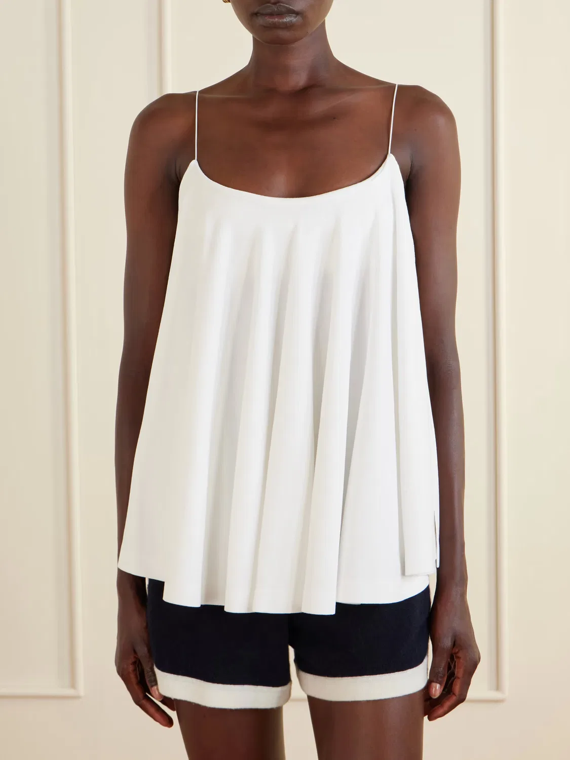 Трикотажный топ Le haut voile с открытой спиной Jacquemus, белый — фото 3