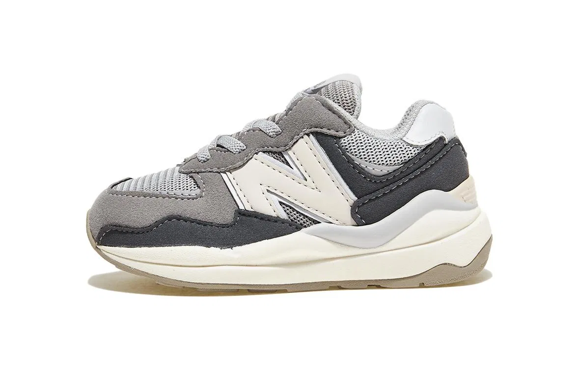 Детские туфли для малышей с закрытым носком 5740 Castlerock Moonbeam New Balance