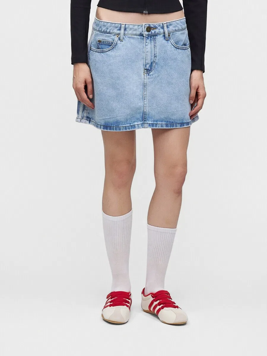 Юбка ADIDAS ORIGINALS 'MID RISE DENIM' синего цвета — фото 2
