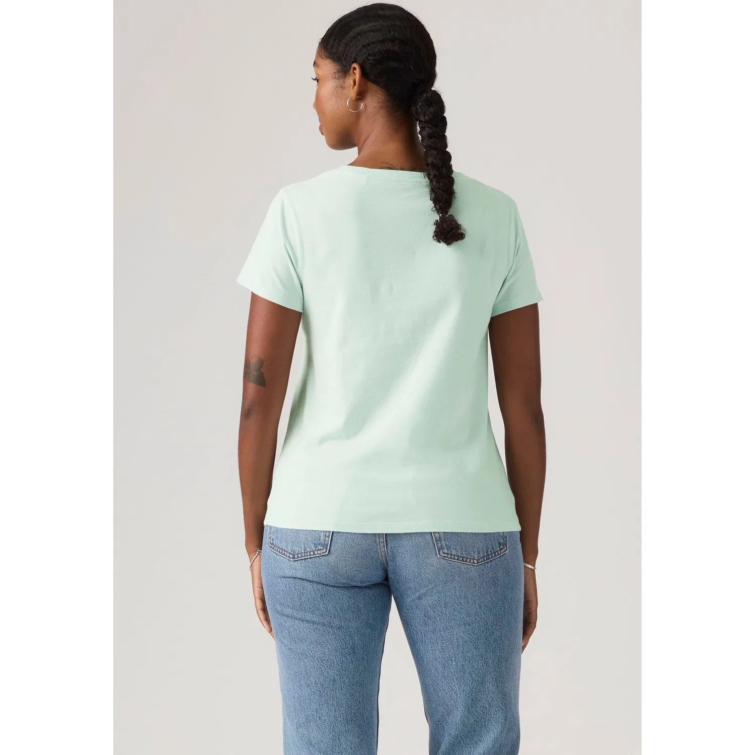 Женская приталенная футболка с V-образным вырезом Levi's, Pale Blue — фото 3
