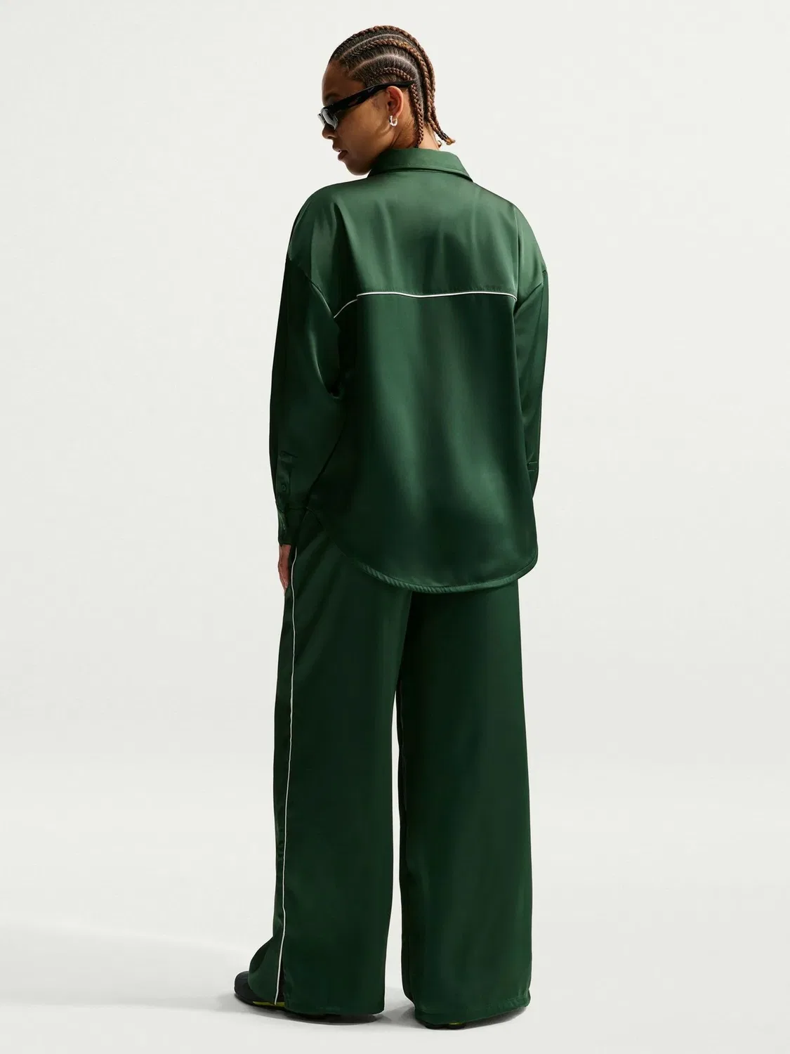 Брюки широкие сатиновые Nike Fir Green — фото 2