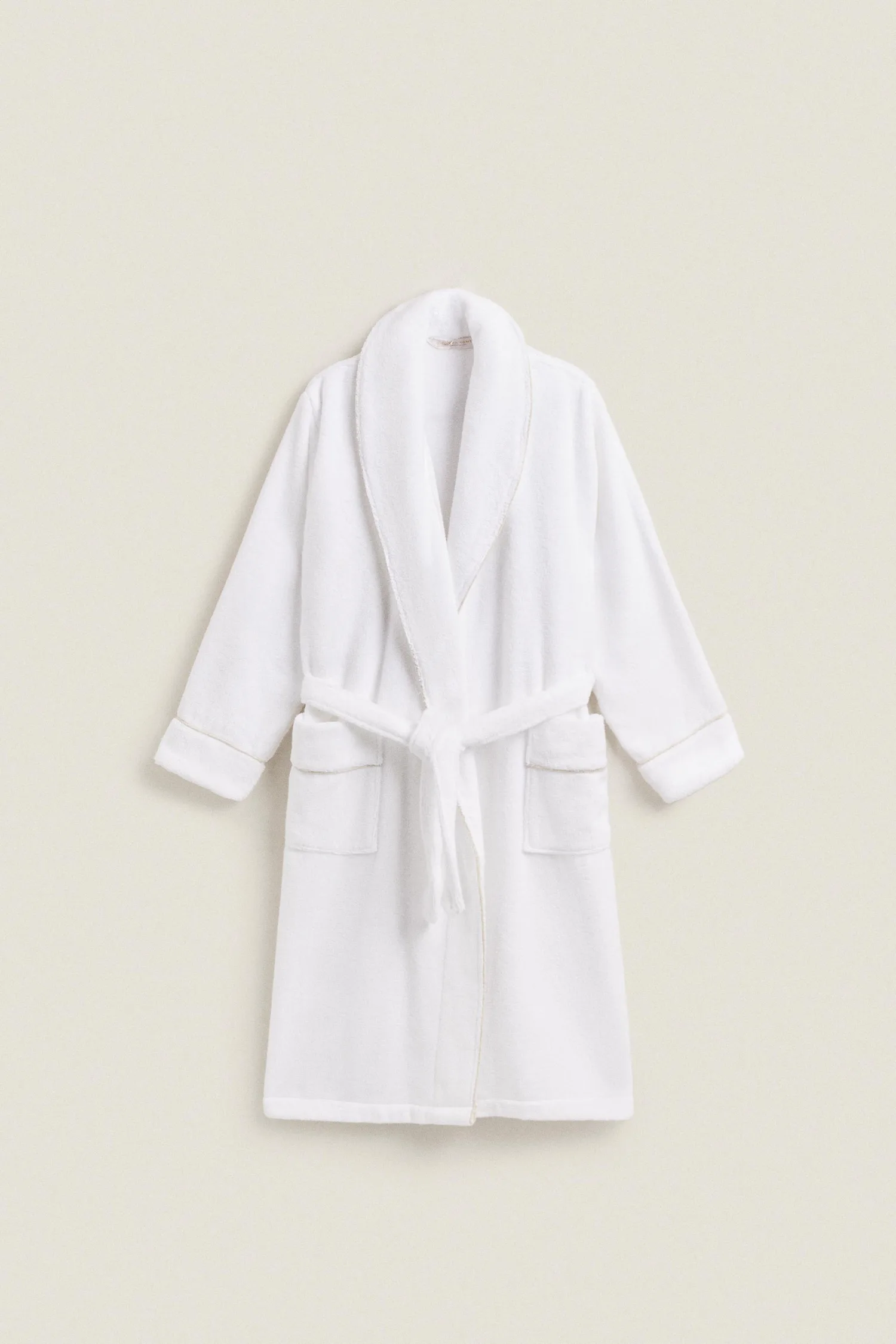 Шкатулка для ванной с кантом (400 г/м²) Zara, белый