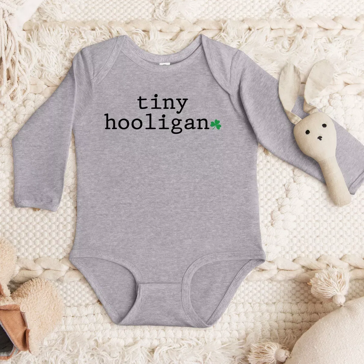 Детский боди с длинным рукавом с принтом Tiny Hooligan The Juniper Shop, Heather Grey — фото 3