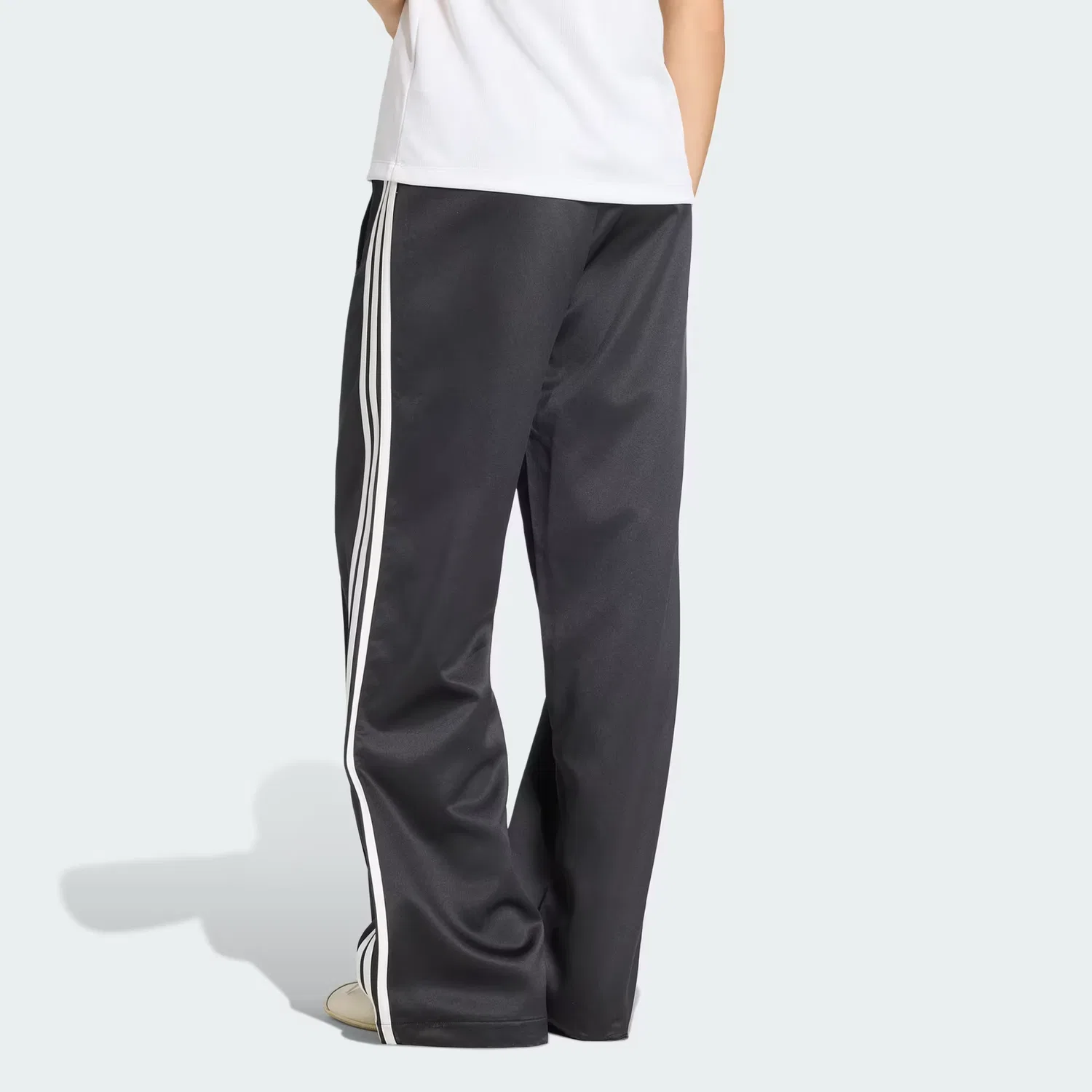 Женские спортивные брюки свободного кроя Satin SST Loose Track Pant Adidas Originals, черный/белый — фото 3