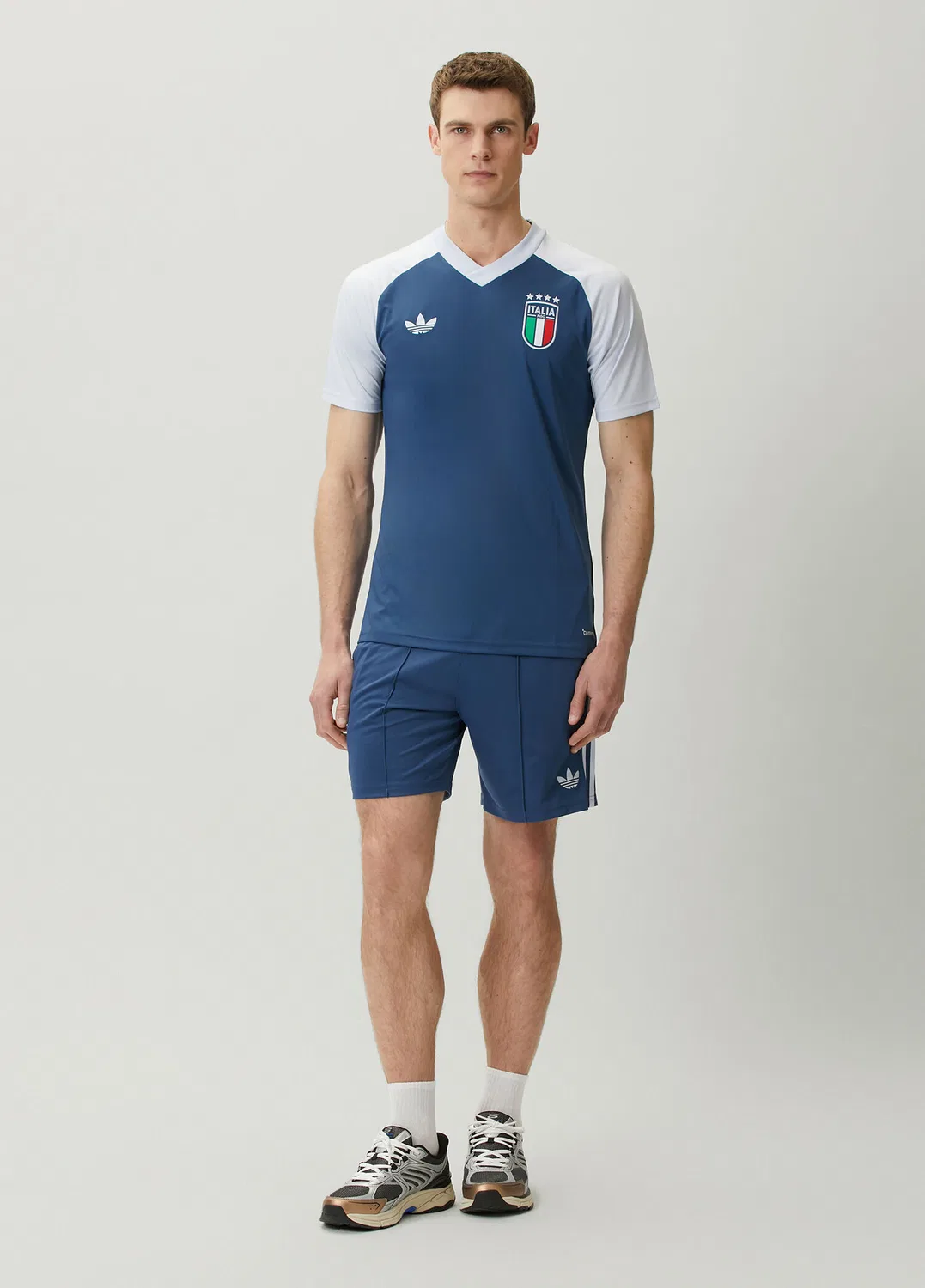 Свитшот Adidas İtalya 26 Deplasman Maç Öncesi Forması, dark blue — фото 2